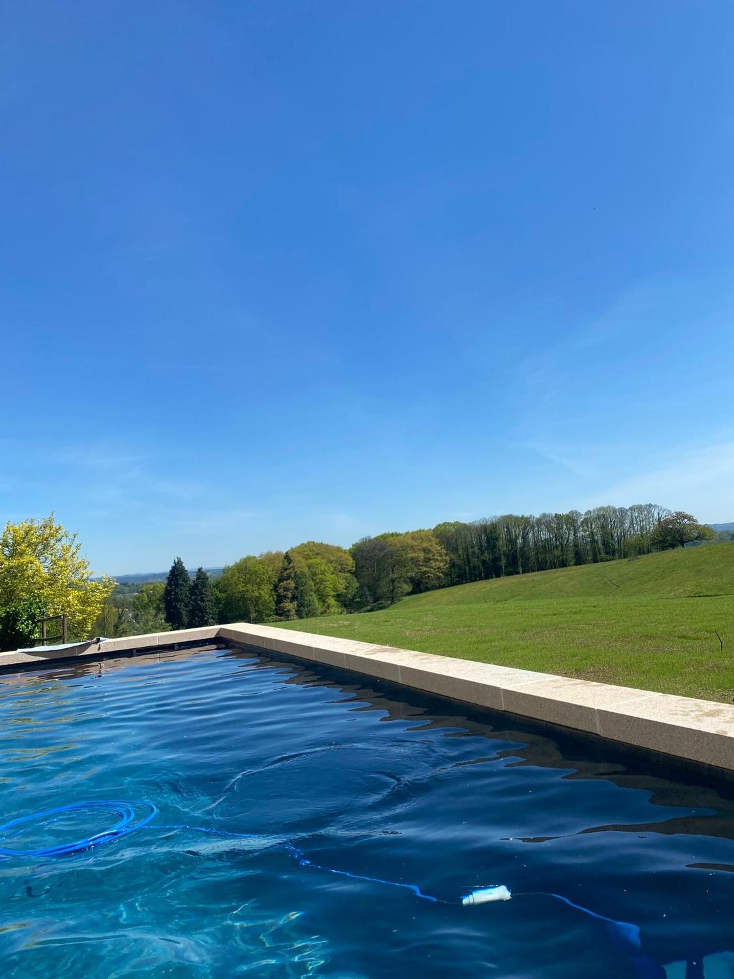 Domaine De Montmery Sa Piscine Son Jardin Ses Espaces Ambazac Exterior foto